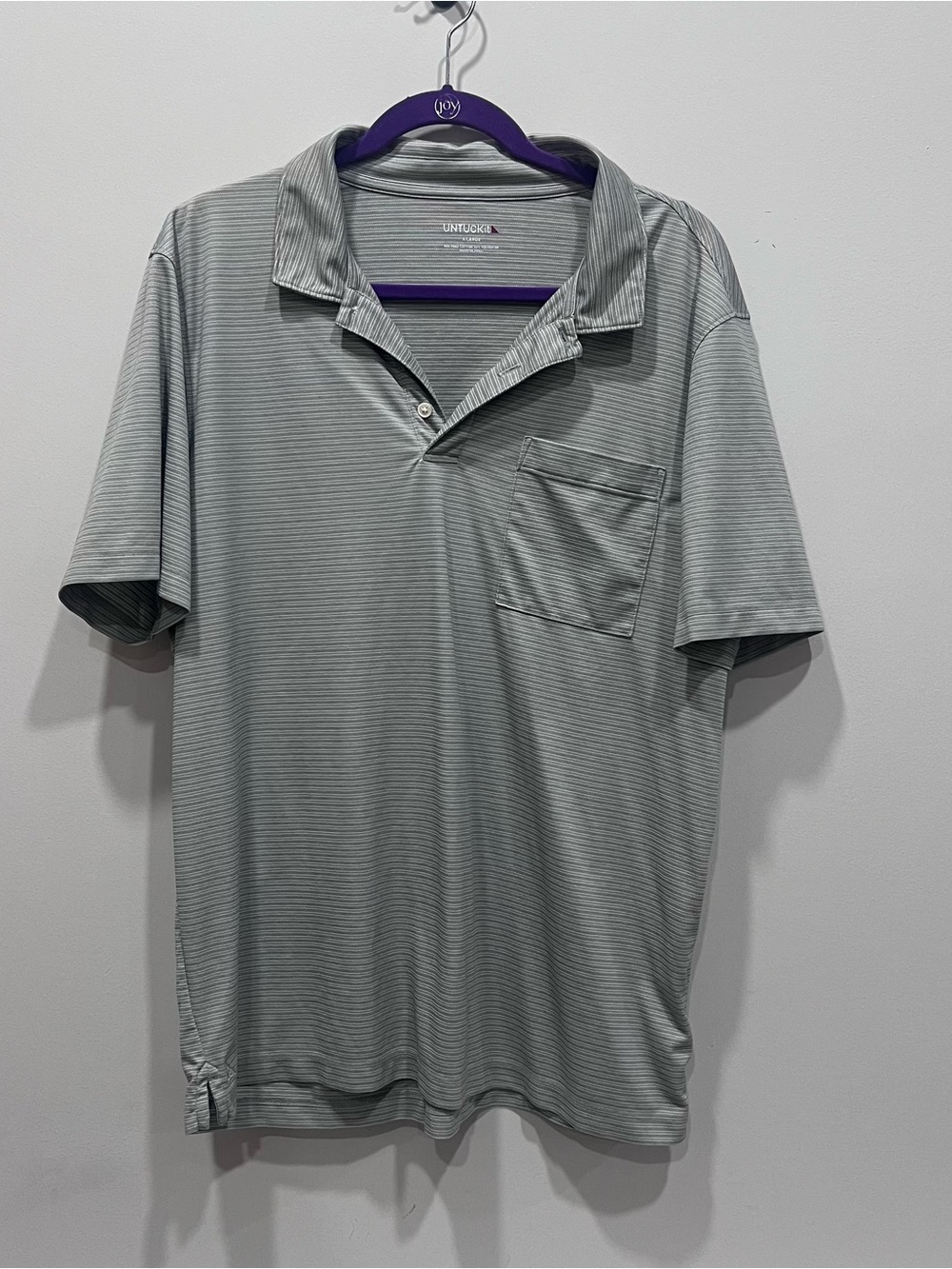UNTUCKit Men’s Light Gray Thin-Striped Short Sleeve Polo with Chest Pocket